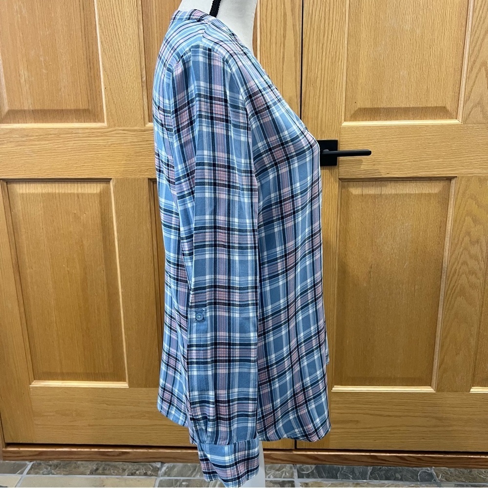 Women’s Dane Blue Plaid V-Neck Soft Joie Button Up Long Sleeve Blouse Size M - Picture 5 of 10